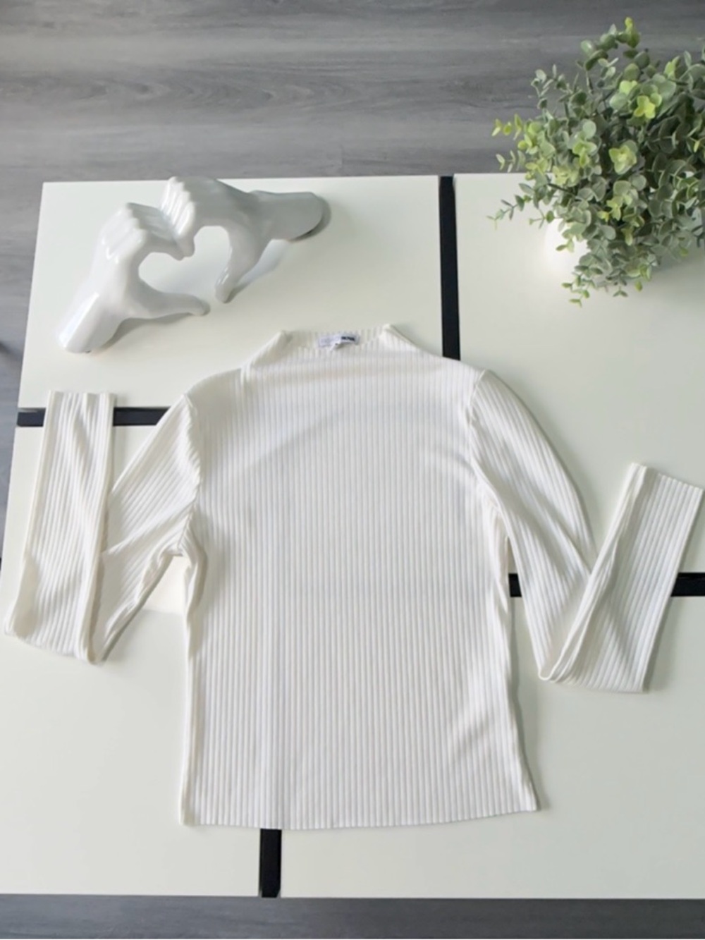 Fashion Nova White Ribbed Mock Neck Long Sleeve Top - Size M